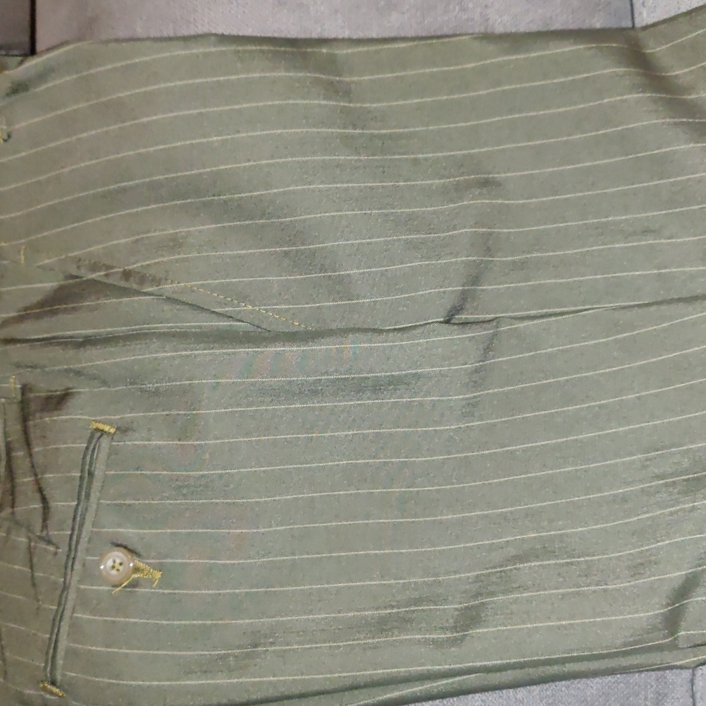 SEAN JOHN brown pen stripe 2 piece suit Size 10